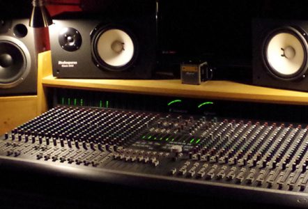 dVoiceBox Studio - Soundcraft Ghost console and monitors