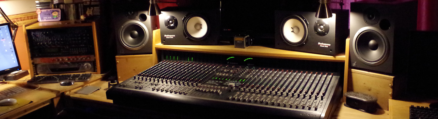 dVoiceBox Studio - Soundcraft Ghost console and monitors