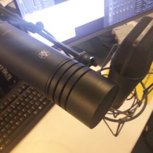 Aston Stealth v Neumann U87 microphone shoot out